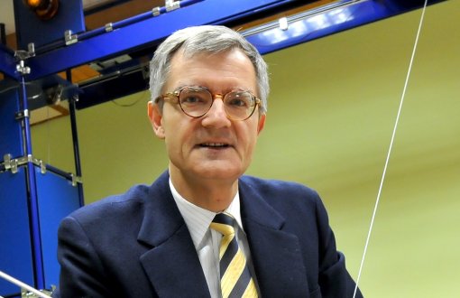 Zdjęcie portretowe: prof. Andrzej Bartoszewicz